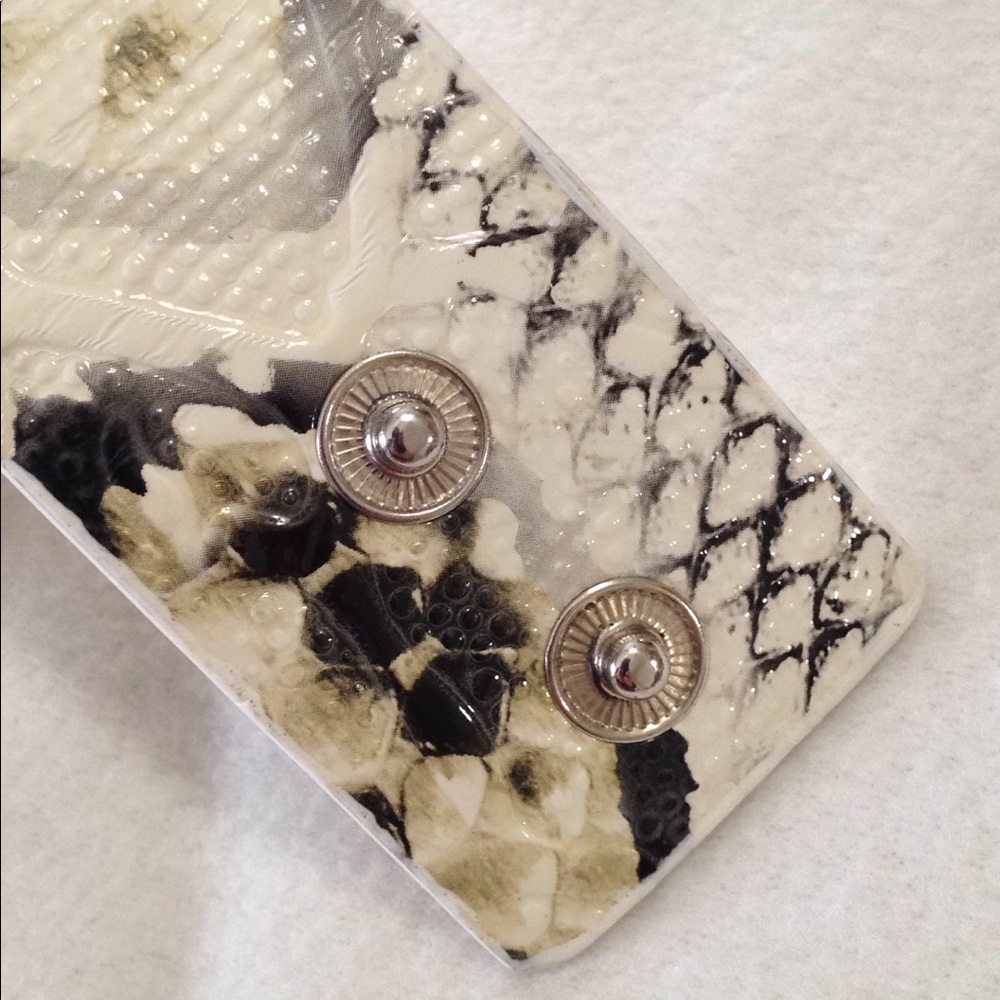 NEW Retro Bracelet Wide Band Cuff White Faux Snakeskin Leather Bling 39 Crystals - Picture 6 of 8
